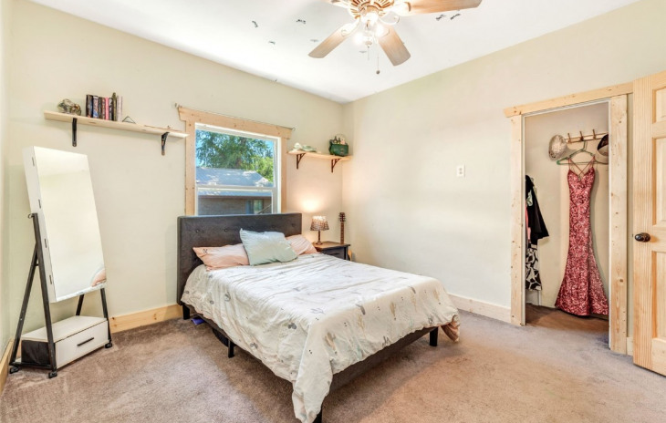240 W Washington Avenue Photo