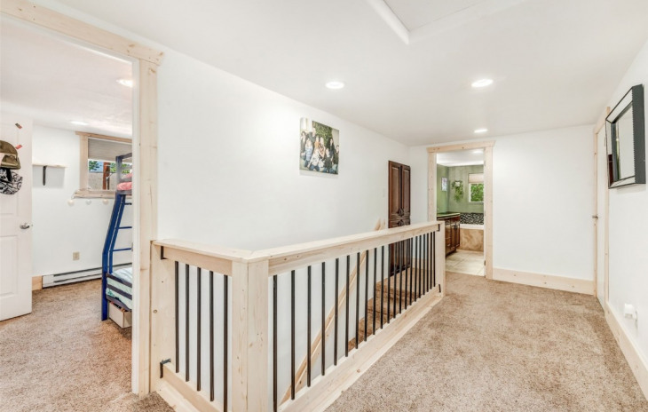 240 W Washington Avenue Photo
