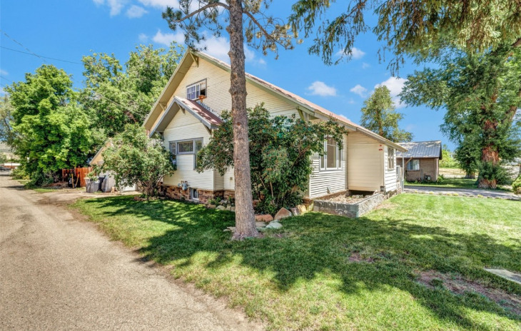240 W Washington Avenue Photo