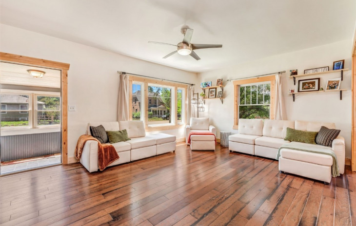 240 W Washington Avenue Photo