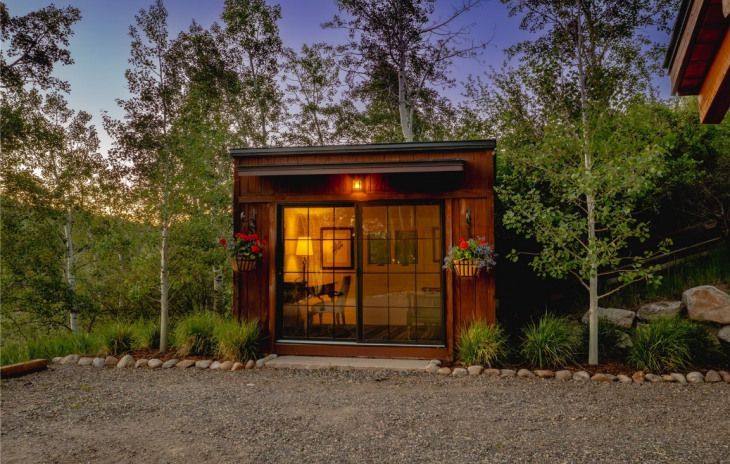 990 N Larimer Street Photo