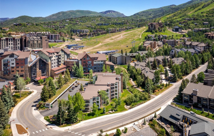 2286 Apres Ski Way Photo