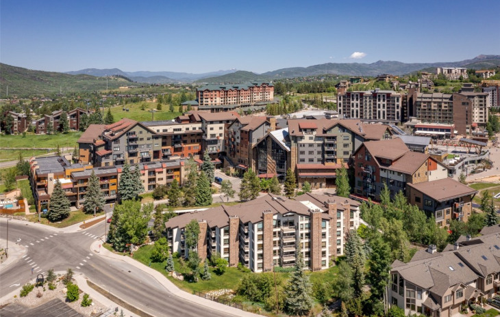 2286 Apres Ski Way Photo