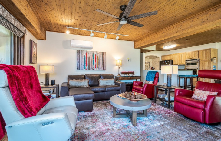 2286 Apres Ski Way Photo