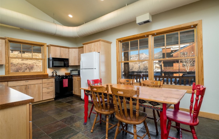 1205 Hilltop Parkway Photo