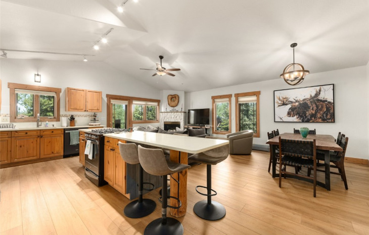 1730 Saddle Creek Court Photo