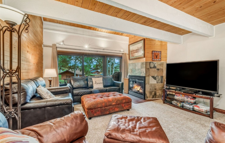 2767 Apres Ski Way Photo