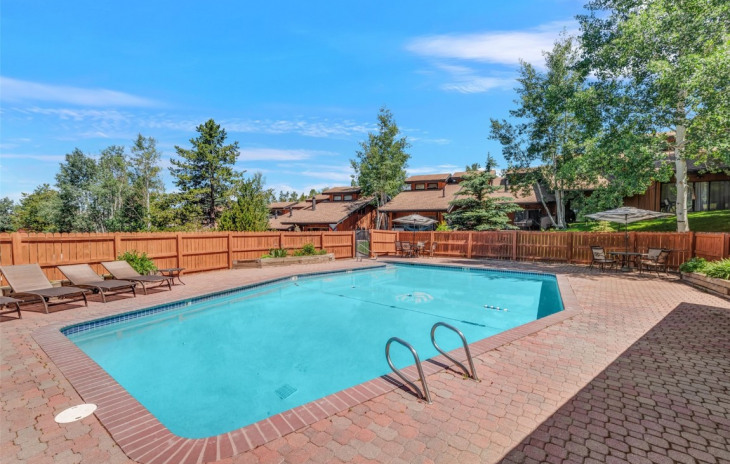 2767 Apres Ski Way Photo