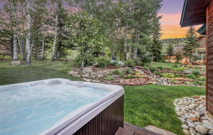 2055 Bear Drive Photo