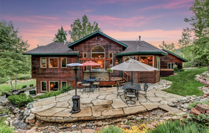 2055 Bear Drive Photo