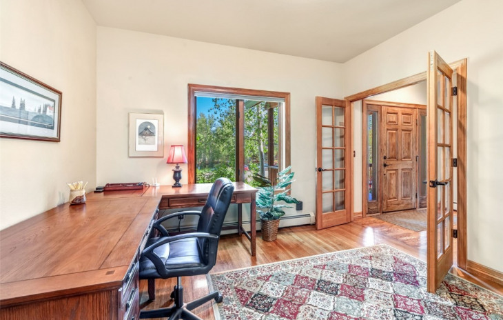 2055 Bear Drive Photo