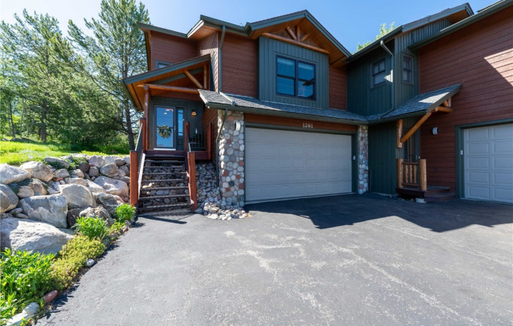 1261 Harwig Circle Photo