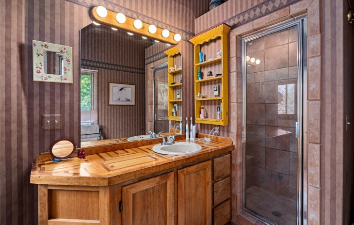 2350 Glacier Ridge Photo