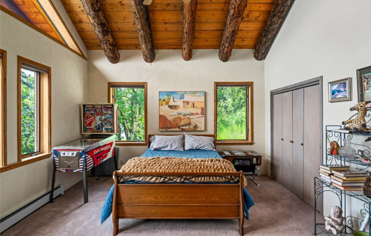 2350 Glacier Ridge Photo