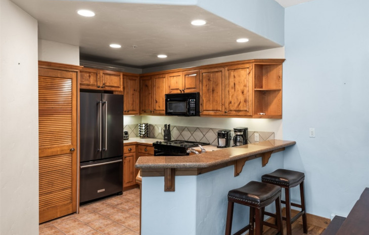 1463 Flattop Circle Photo