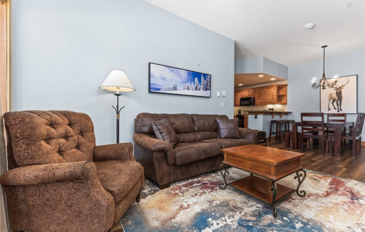 1463 Flattop Circle Photo
