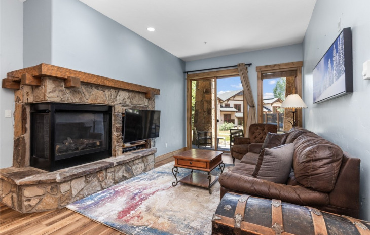 1463 Flattop Circle Photo