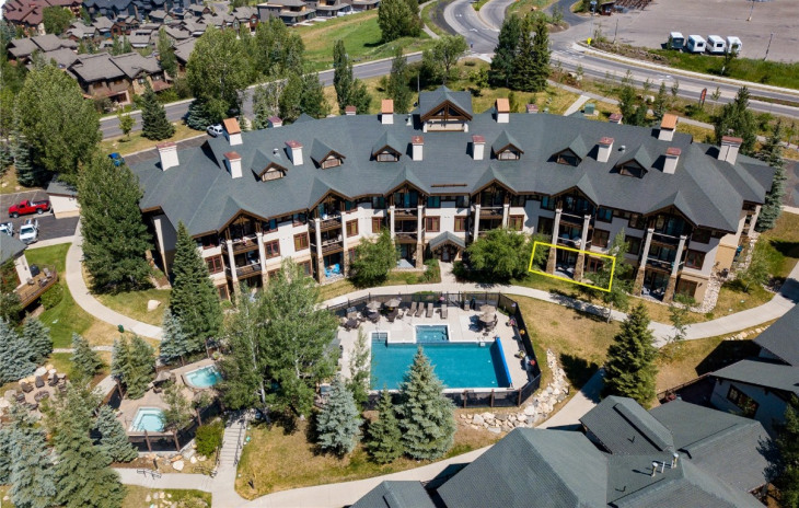 1463 Flattop Circle Photo