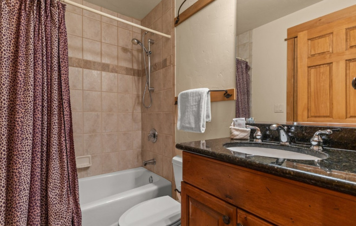 1558 Flattop Circle Photo