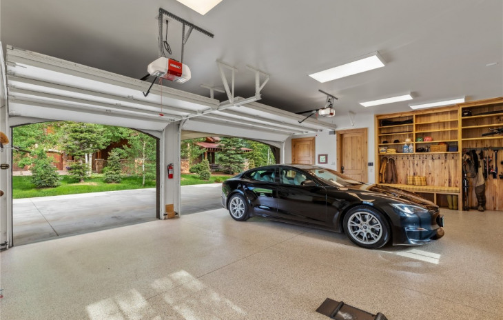 30505 Lakeshore Trail Photo