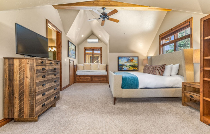 1403 Eagle Glen Drive Photo