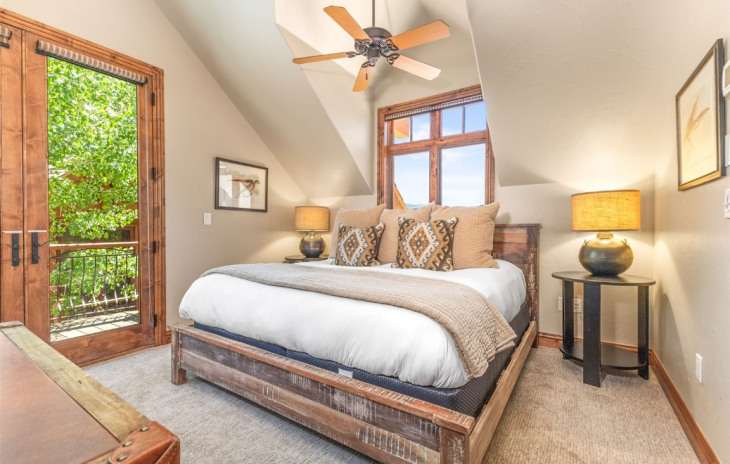 1403 Eagle Glen Drive Photo