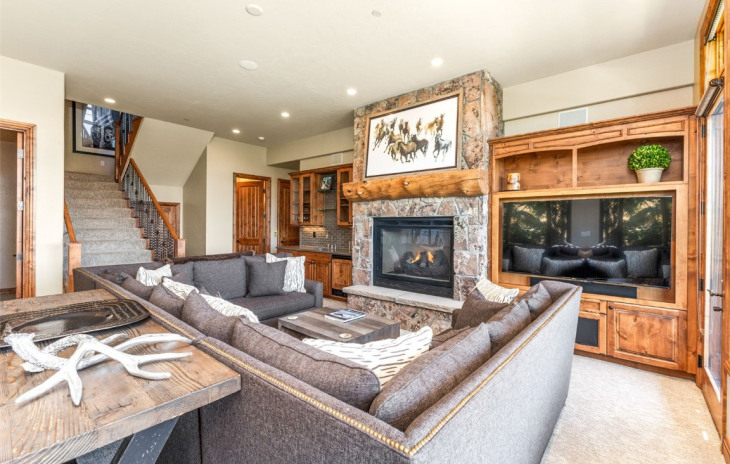 1403 Eagle Glen Drive Photo