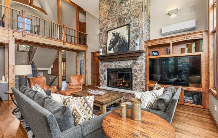 1403 Eagle Glen Drive Photo