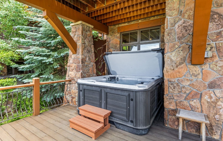 1403 Eagle Glen Drive Photo