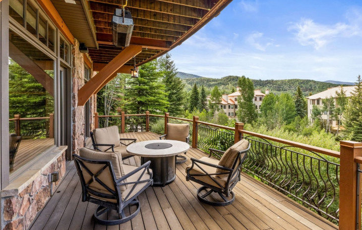 1403 Eagle Glen Drive Photo