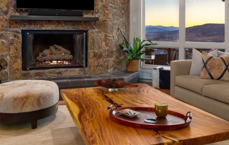 1295 Overlook Drive Photo
