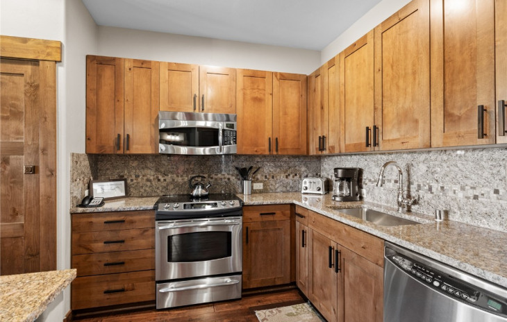 1175 Bangtail Way Photo