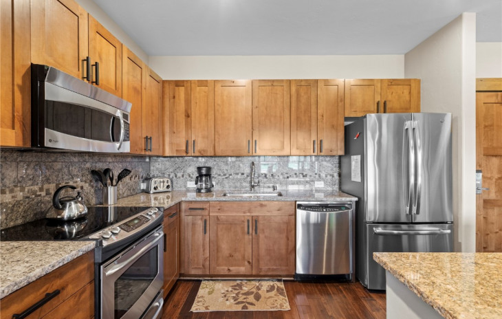 1175 Bangtail Way Photo