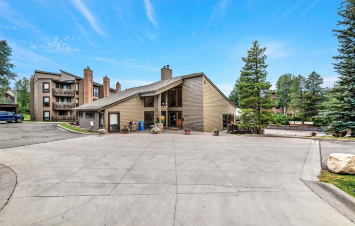 2700 Village Drive Photo