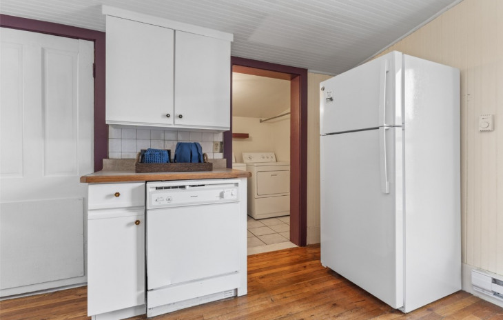 214 E Main Street Photo
