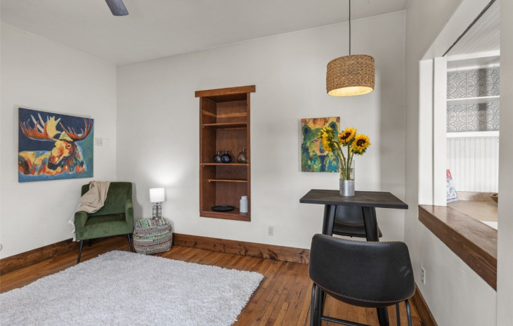 214 E Main Street Photo