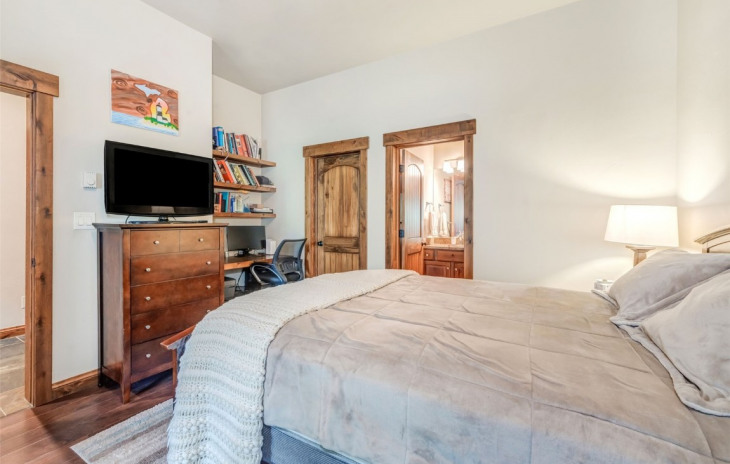 441 Willett Heights Court Photo