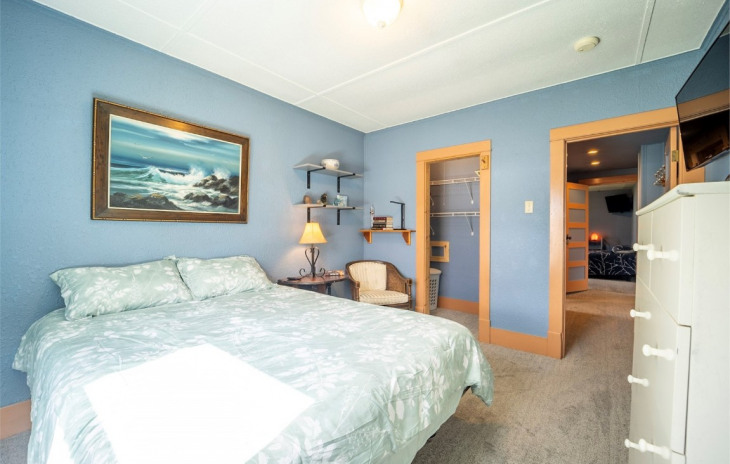 207 Lincoln Street Photo