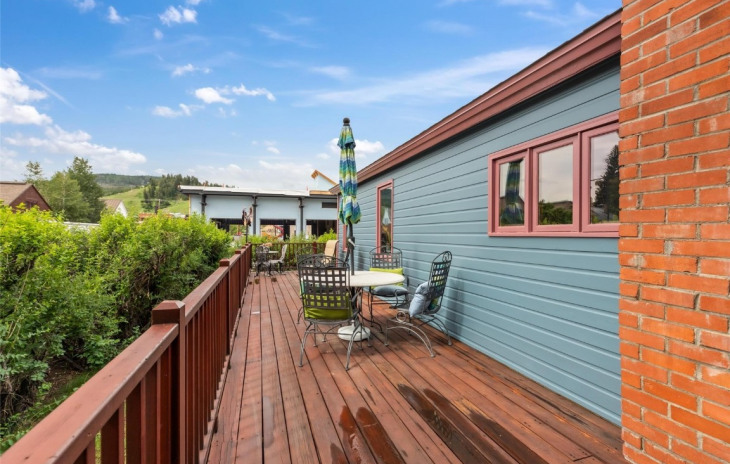 1008 Oak Street Photo