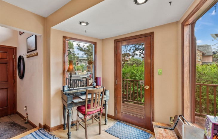 1008 Oak Street Photo