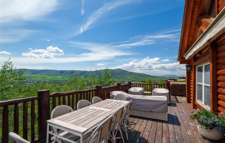 2885 Ski Trail Lane Photo