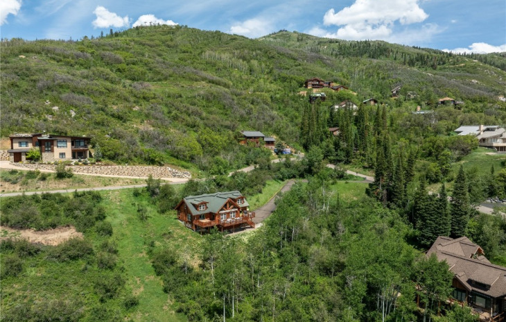 2885 Ski Trail Lane Photo