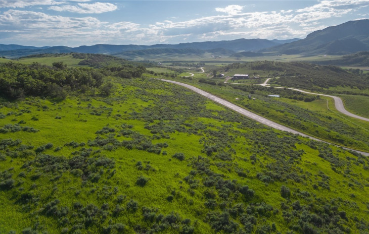 27105 Cowboy Up Road Photo
