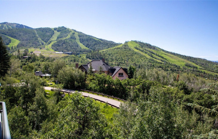 2580 Ridge Road Photo