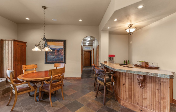 2580 Ridge Road Photo