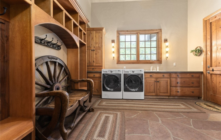 2580 Ridge Road Photo