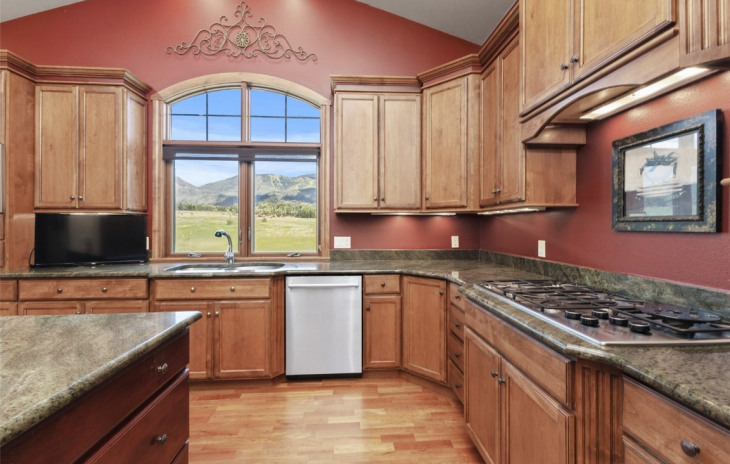 1052 Longview Circle Photo