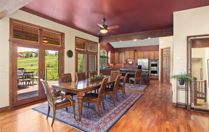 1052 Longview Circle Photo