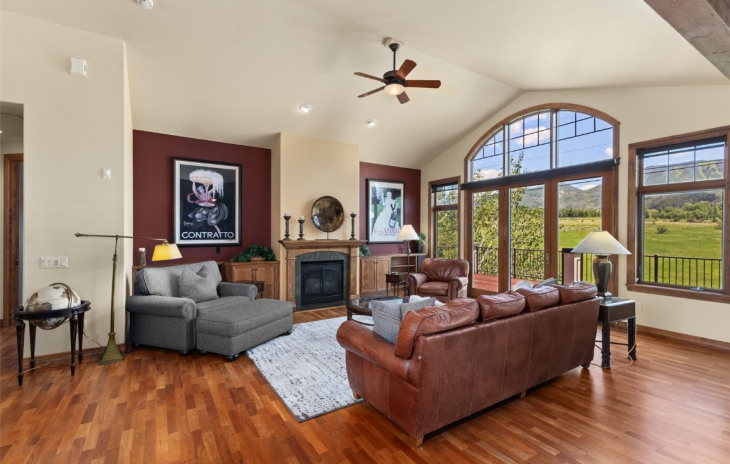 1052 Longview Circle Photo