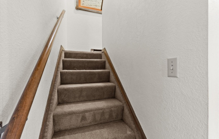1525 Shadow Run Frontage Photo